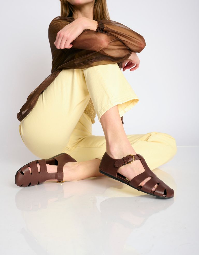 נעלי נשים - Jeffrey Campbell - סנדלים שטוחים THEORIZE - חום כהה2