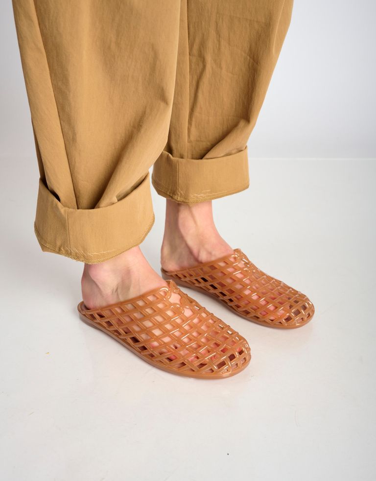 נעלי נשים - Jeffrey Campbell - כפכפי גומי SEA GLASS - בז'3