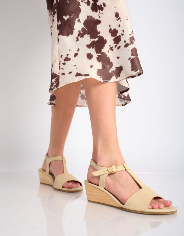 נעלי נשים - El Naturalista - סנדלי רוקי GAIA - אופוויט