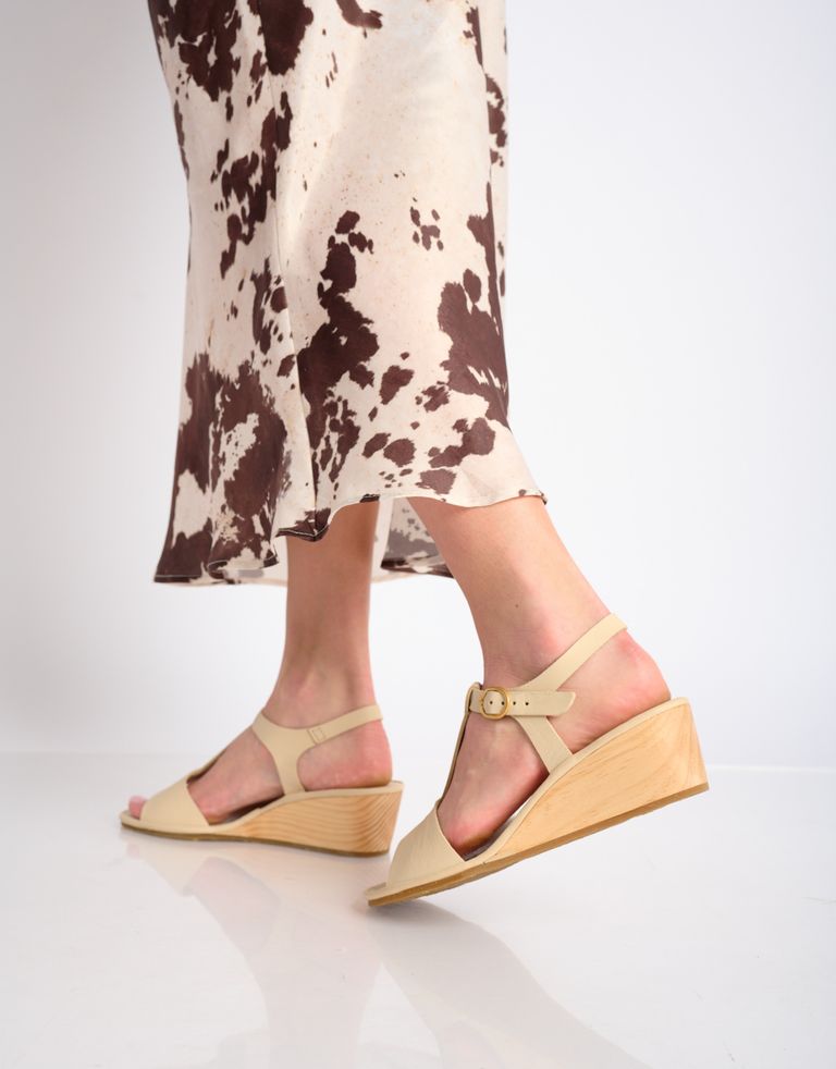 נעלי נשים - El Naturalista - סנדלי רוקי GAIA - אופוויט3