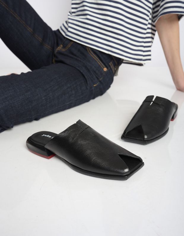 נעלי נשים - Yuko Imanishi - כפכפים שטוחים RUA - שחור