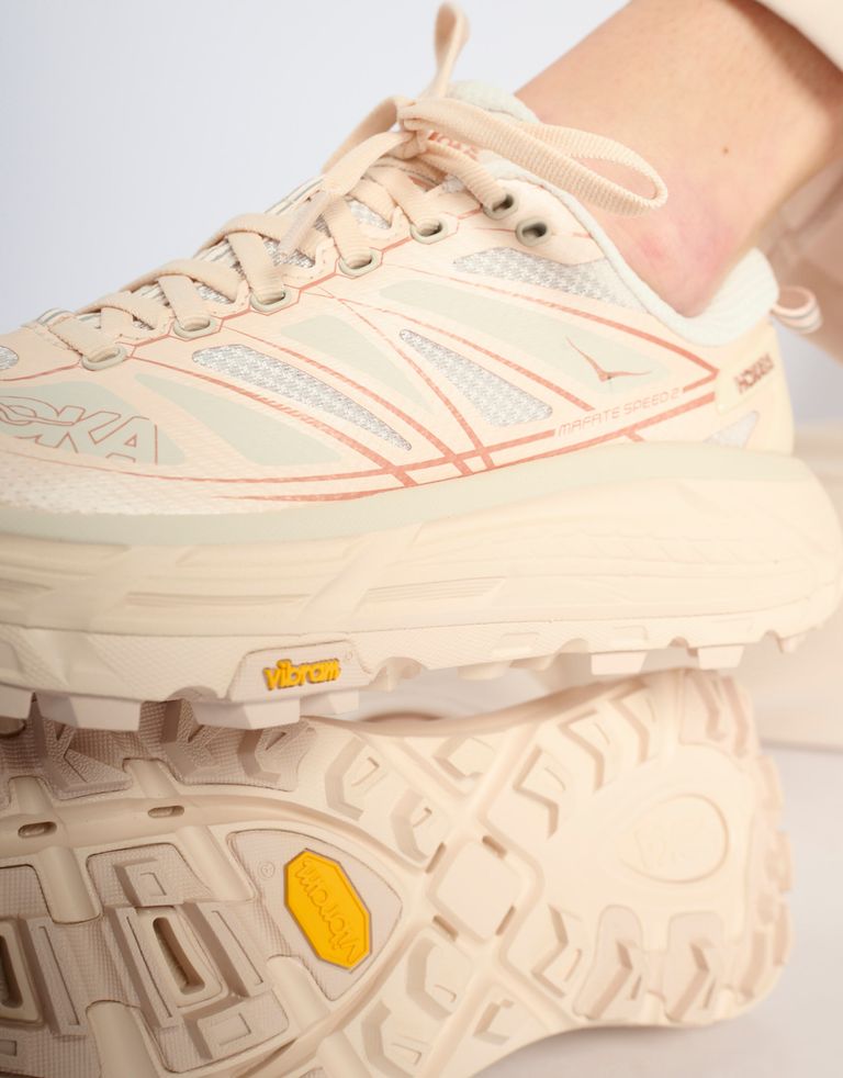נעלי נשים - Hoka - סניקרס MAFATE SPEED 2 - ורוד3