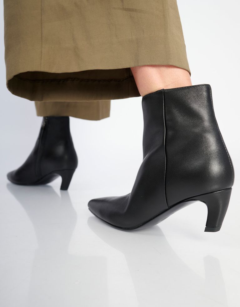 נעלי נשים - Bibi lou - מגפוני עור CALISTA - שחור1