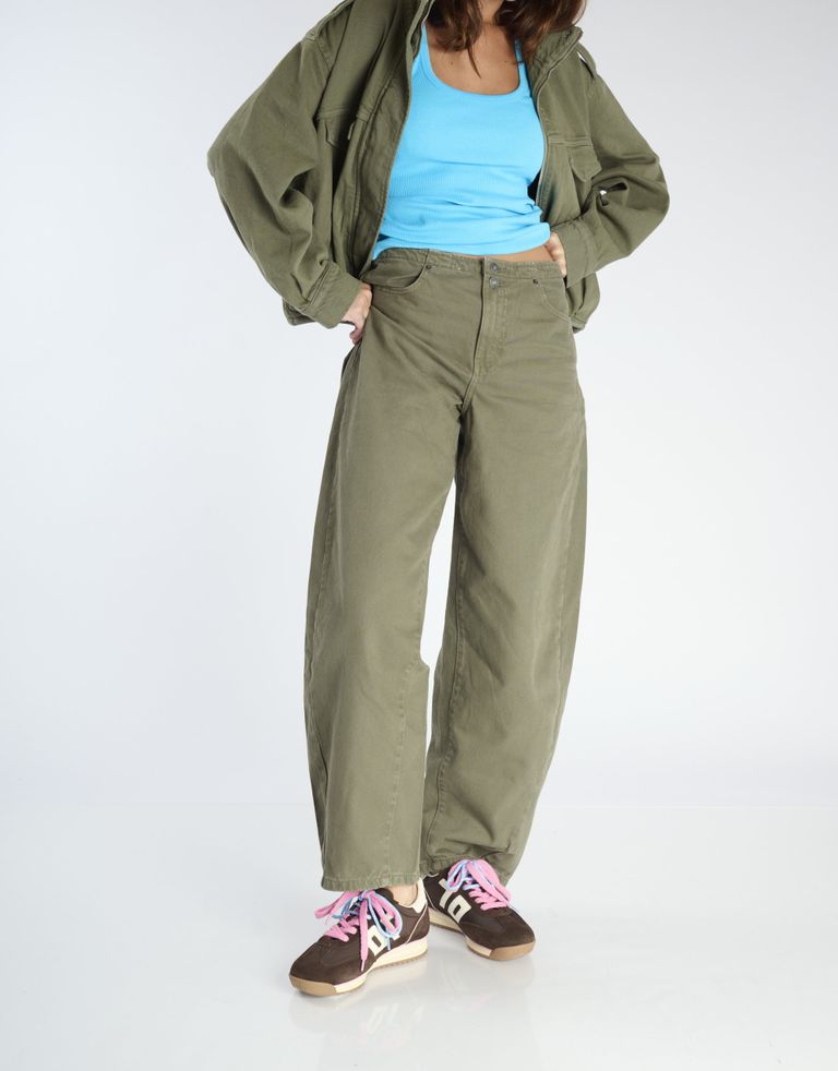 נעלי נשים - BACK 70 - סניקרס ניילון וזמש JOGGER - חום כהה2